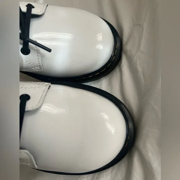 Dr. Martens Kids White and Black Boots - Picture 14 of 16